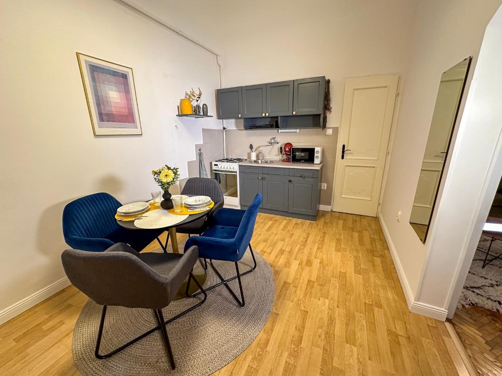דירה Vb - Cozy Retreat In Budapest's Heart בודפשט